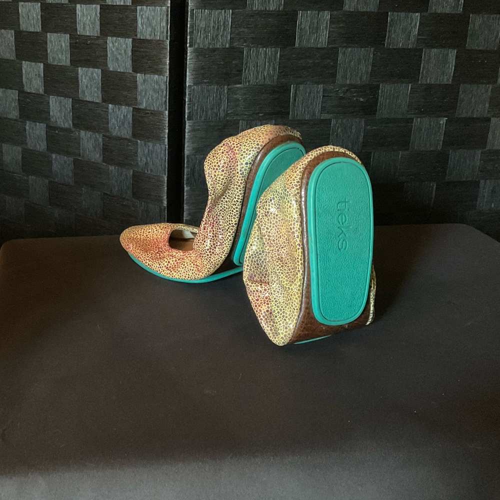 Tieks Toscani Ballet Flats, Size 8.          EUC.  (New without tags)
